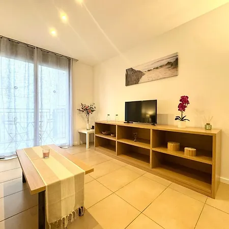 Coastal Trimar Апартаменты *